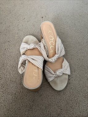 Striped Knot Slide Sandals in Beige